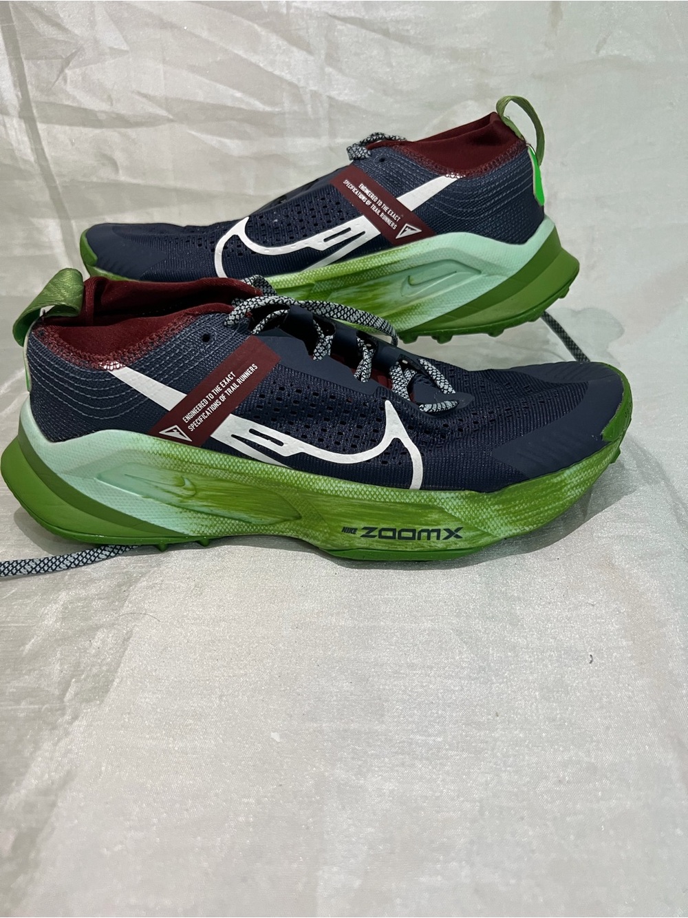 Nike ZoomX Womens Running Shoes Size 8 Blue Green Burgundy Athletic Sneakers